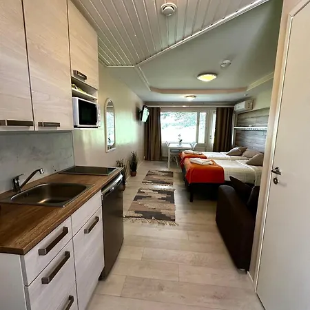 Jaeaeskaen Loma Haermae Aparthotel 3*